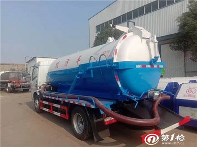養(yǎng)豬廠清運(yùn)糞便專用車-10噸含水糞污垃圾運(yùn)輸車報(bào)價(jià)及說(shuō)明
